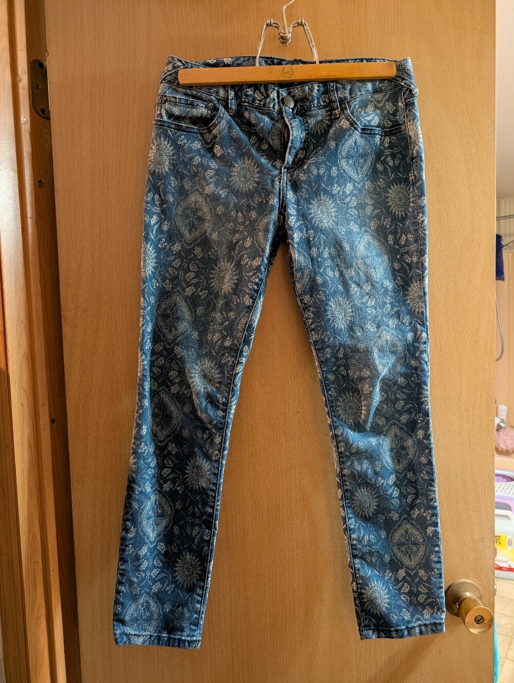 Free People Blue Floral-Medallion Skinny Jeans